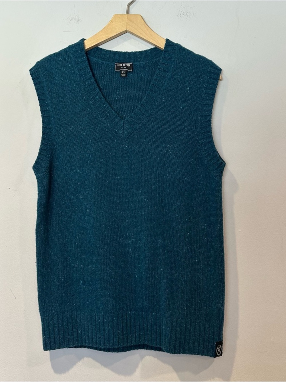 Todd Snyder Men's V-neck Wool Blend Vest
